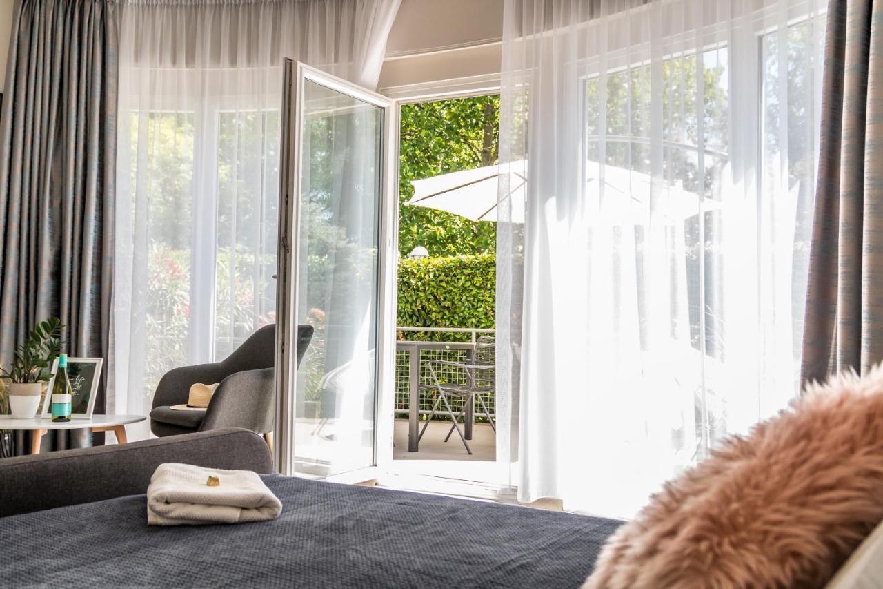 Villa 21 Boutique Rooms Balatonalmádi エクステリア 写真