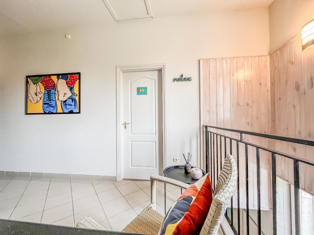 Villa 21 Boutique Rooms Balatonalmádi エクステリア 写真
