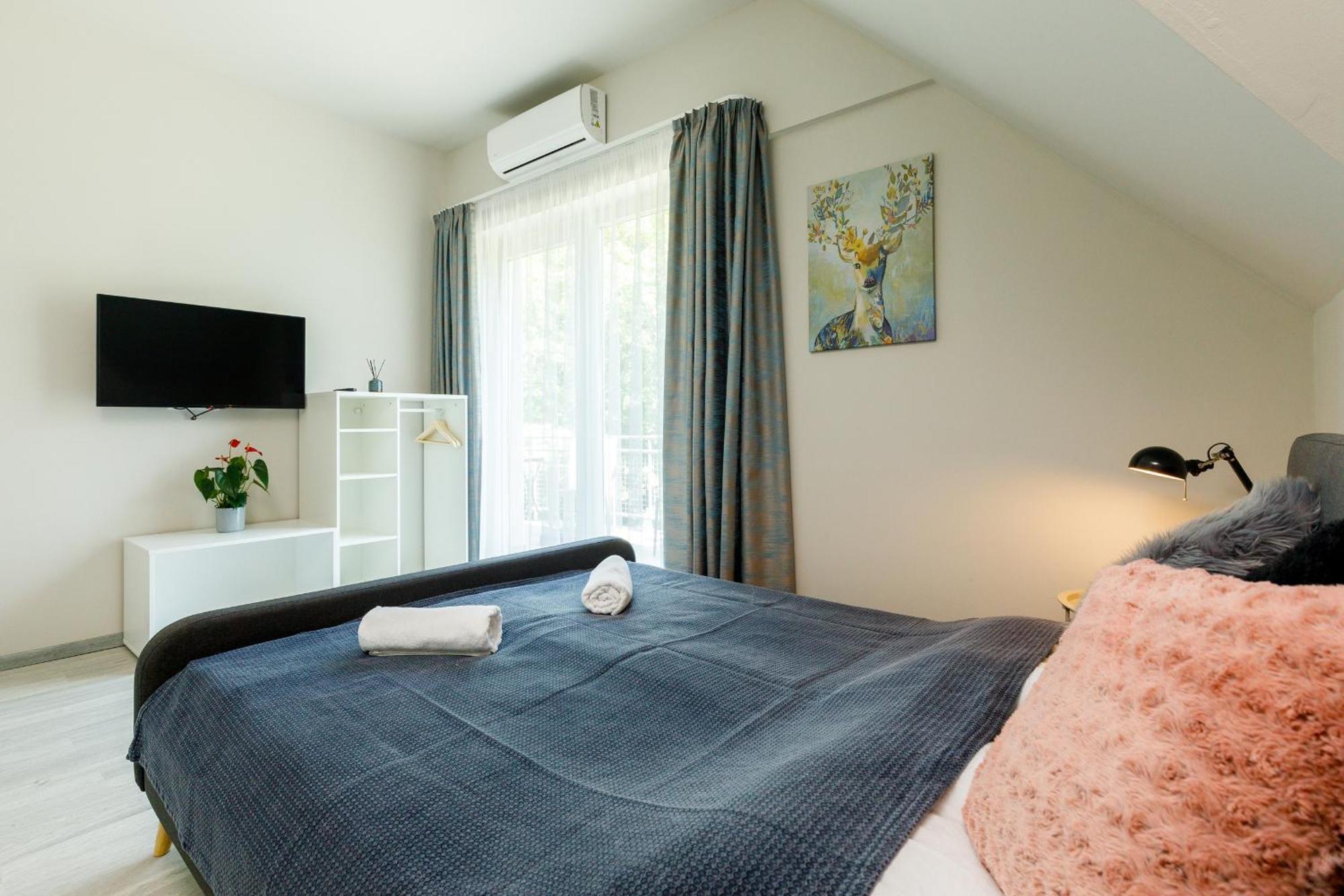 Villa 21 Boutique Rooms Balatonalmádi エクステリア 写真